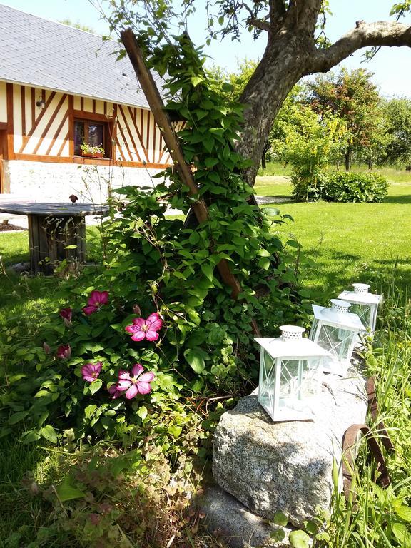 Les Pierres De Petreval - La Grange Bed and Breakfast Mentheville Exteriör bild